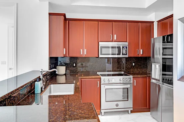 The Metropolitan Unit 707 photo 14