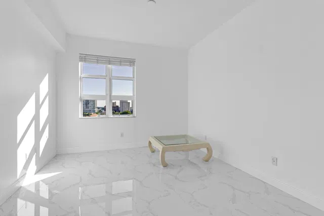 The Metropolitan Unit 707 photo 26