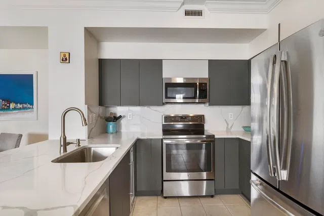 The Montecito Unit 1110 photo 12