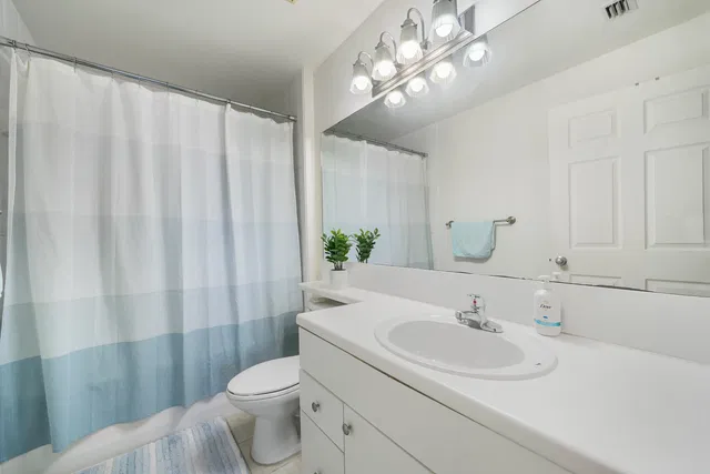 The Montecito Unit 1110 photo 16
