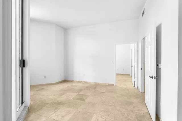 The Strand Unit 306 photo 15