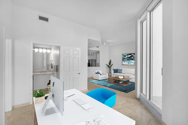 The Strand Unit 306 photo 22