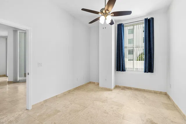 The Strand Unit 306 photo 24
