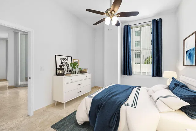 The Strand Unit 306 photo 25