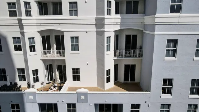 The Strand Unit 306 photo 38