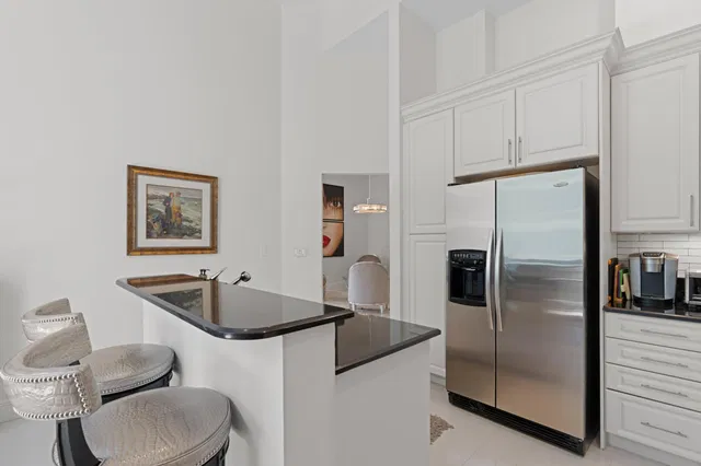Two City Plaza Unit 211 photo 6