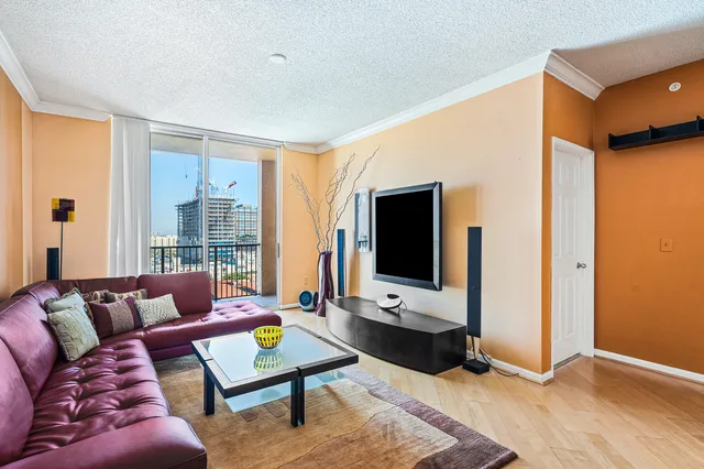 The Tower Condominium at Cityplace Unit 1104 photo 4