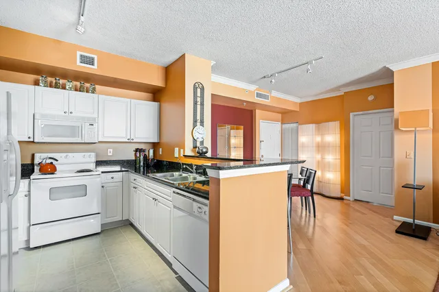 The Tower Condominium at Cityplace Unit 1104 photo 6