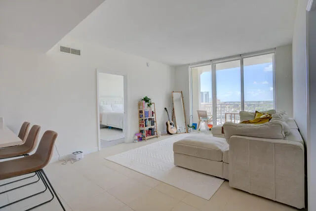 City Palms Unit 925 photo 11
