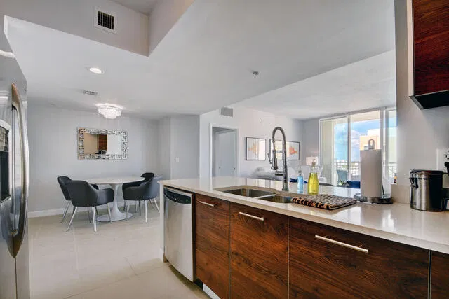 City Palms Unit 801 photo 10