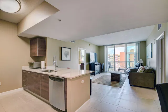City Palms Unit 738 photo 5
