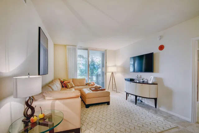 The Metropolitan Unit 217 photo 13