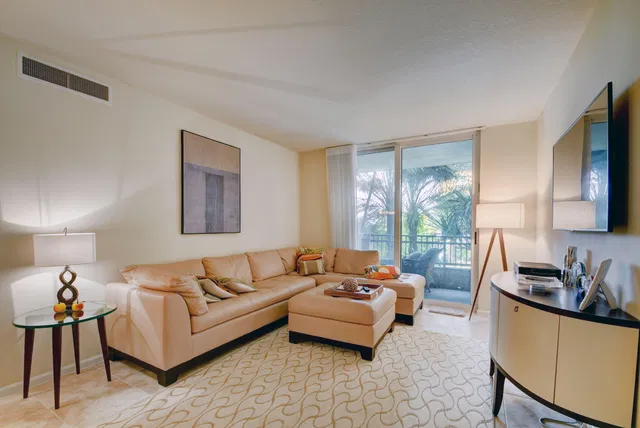 The Metropolitan Unit 217 photo 14