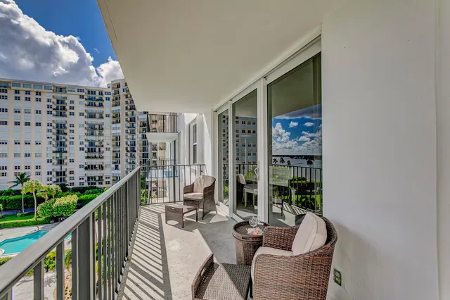 1701 S Flagler Unit 707 photo 25