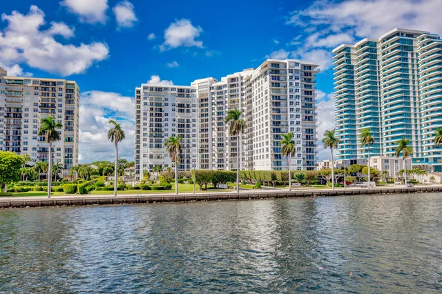 1701 S Flagler Unit 707 photo 45