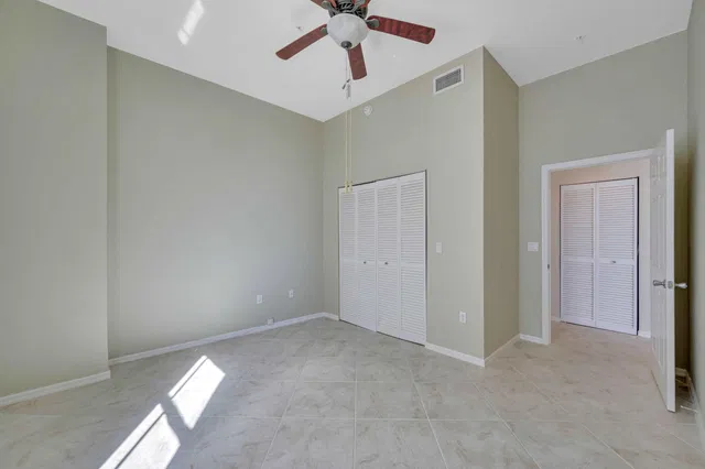 The Strand Unit 307 photo 23