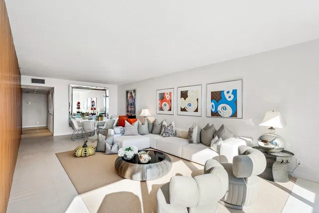 The Plaza of The Palm Beaches Unit 8h photo 2