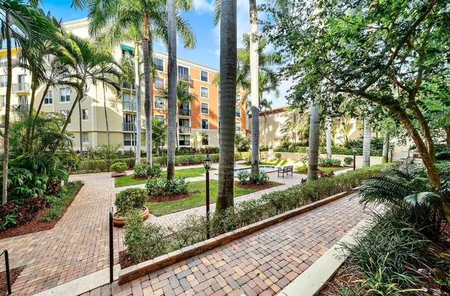 Courtyards in Cityplace Unit 322 photo 35