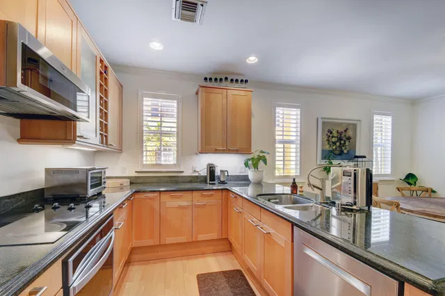 Magnolia Court Residence photo 26