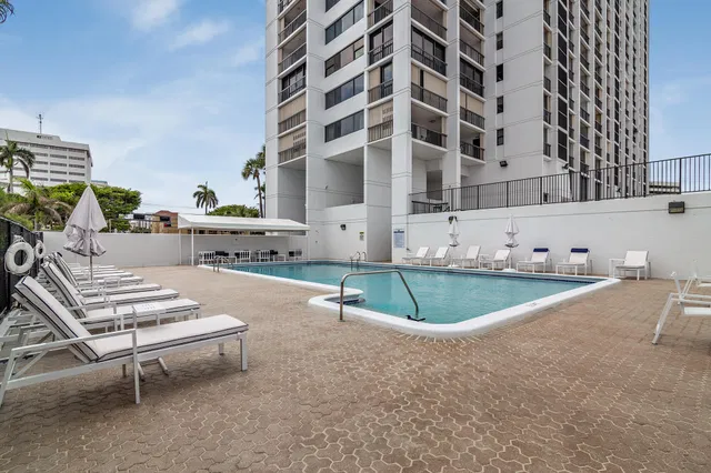 Waterview Towers Unit 1204 photo 8