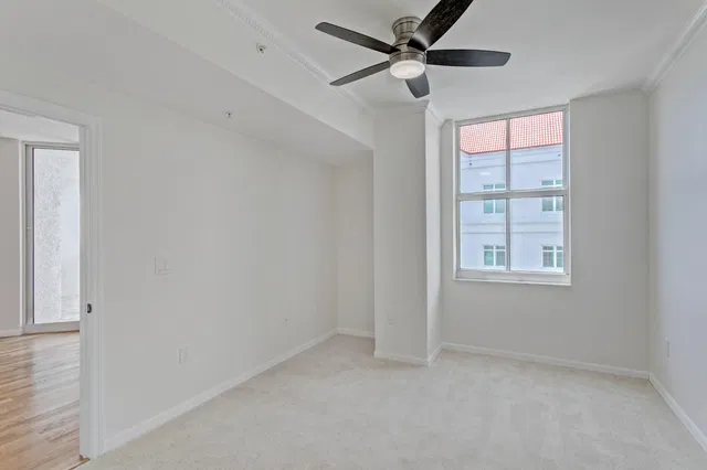 The Strand Unit 1206 photo 30