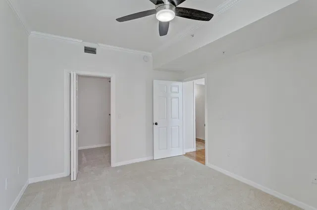 The Strand Unit 1206 photo 31