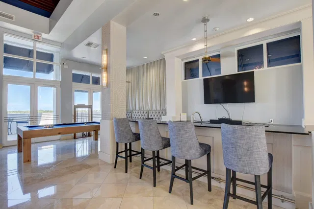 The Strand Unit 1206 photo 41