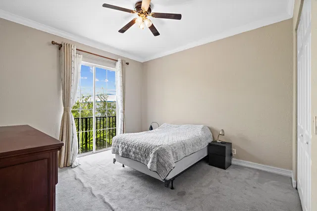 Residence photo 17