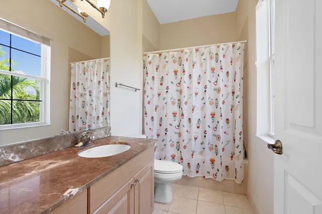 Residence photo 18
