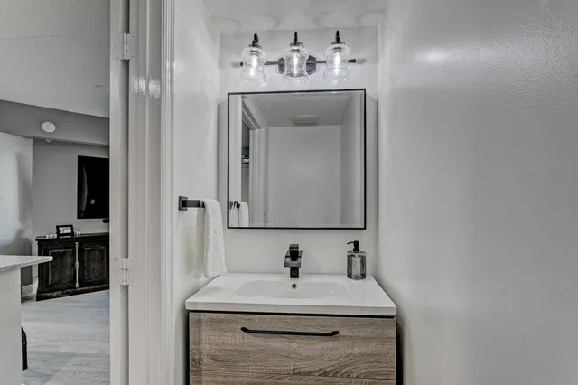 The Metropolitan Unit 503 photo 11