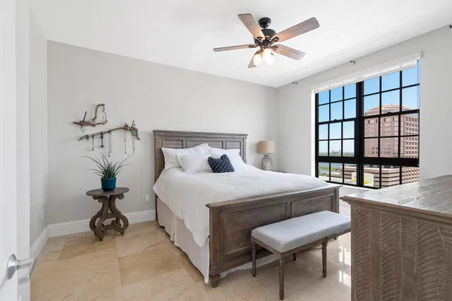 One City Plaza Unit 1008 photo 15
