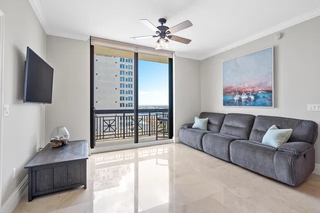 One City Plaza Unit 1008 photo 20