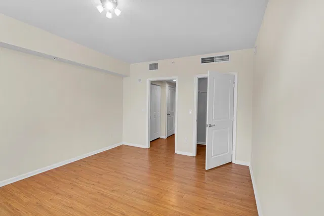 The Metropolitan Unit 309 photo 52