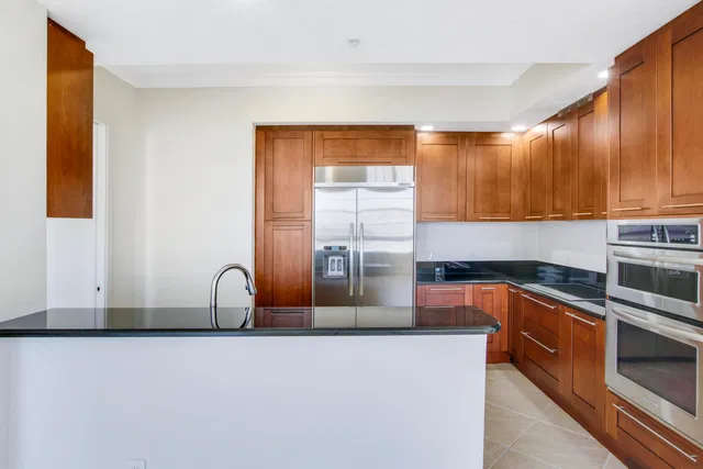 Two City Plaza Unit 1813 photo 2