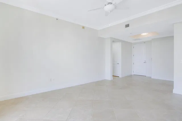 Two City Plaza Unit 1813 photo 5
