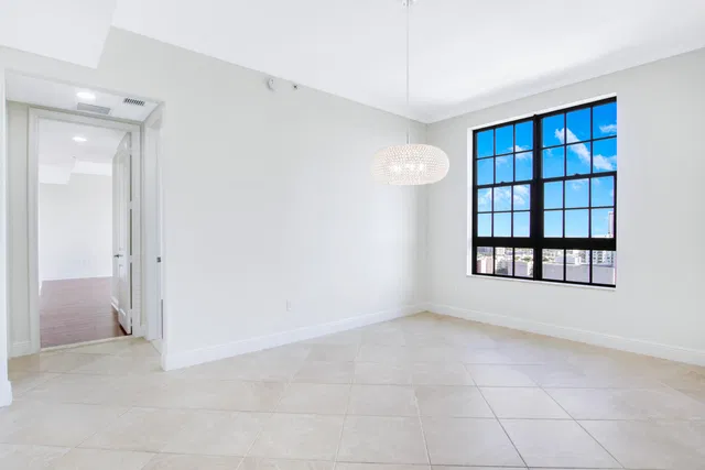 Two City Plaza Unit 1813 photo 10