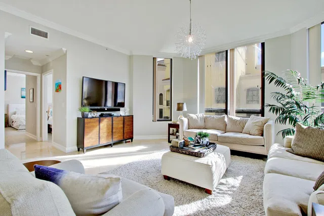 Two City Plaza Unit 1415 photo 9