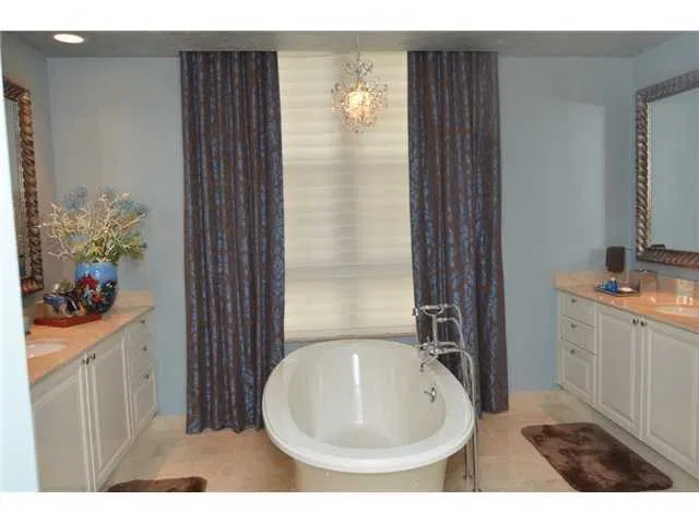 Two City Plaza Unit 1802 photo 8
