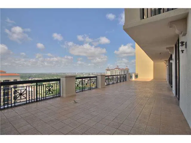 Two City Plaza Unit 1602 photo 18