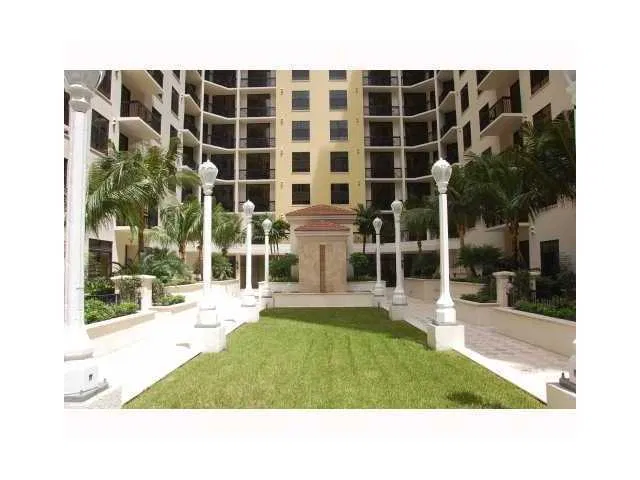Two City Plaza Unit 1611 photo 3