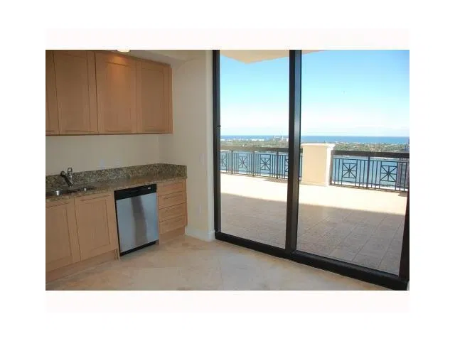 Two City Plaza Unit 1611 photo 5