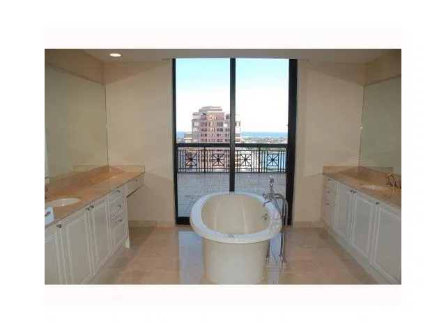 Two City Plaza Unit 1611 photo 7