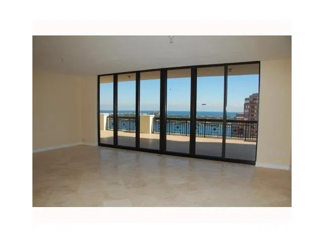 Two City Plaza Unit 1611 photo 8