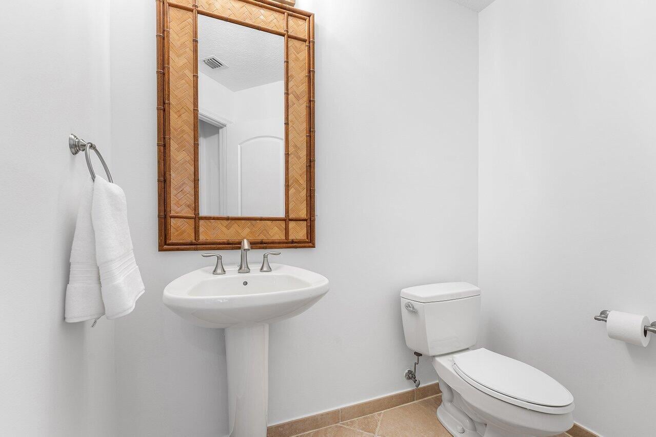 Two City Plaza Unit 310 photo 12