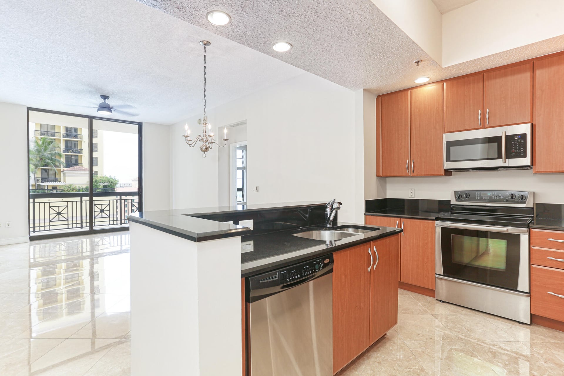 Two City Plaza Unit 603 photo 2