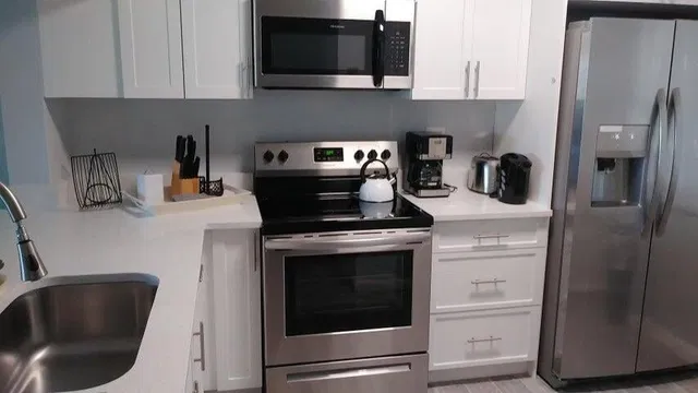 Unit 206 photo 3