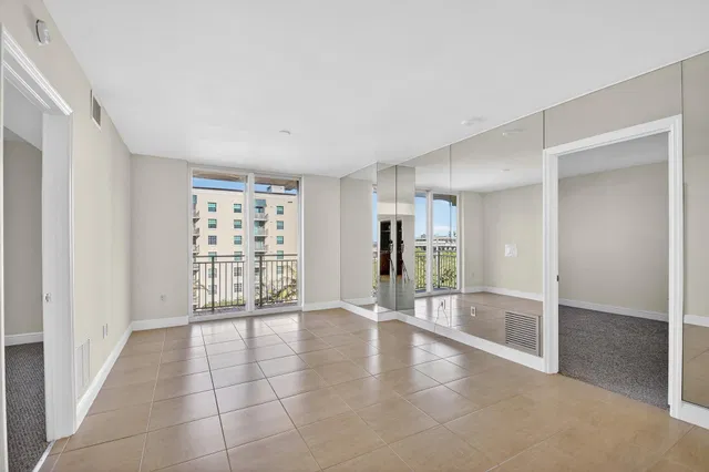 610 Clematis Unit 631 photo 11