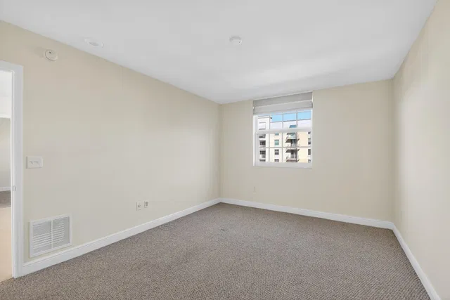 610 Clematis Unit 631 photo 22