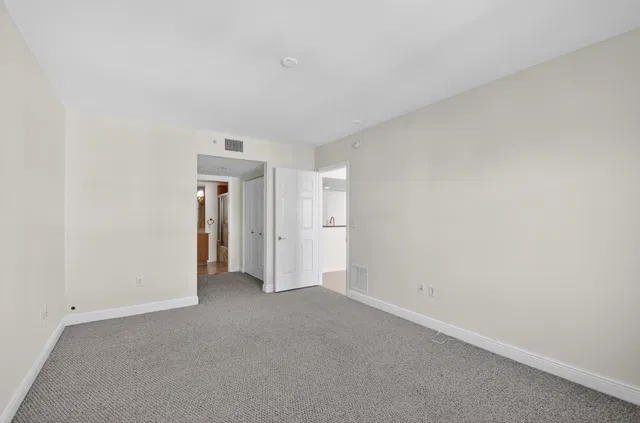 610 Clematis Unit 631 photo 23