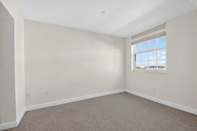610 Clematis Unit 631 photo 27